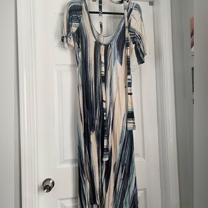 EUC petite (00-6) Latched Mama pleated nursing dress in tan and blue print